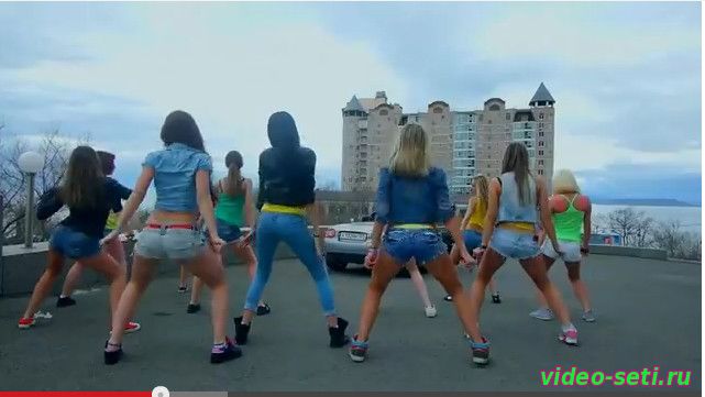 FORMA dancing girls